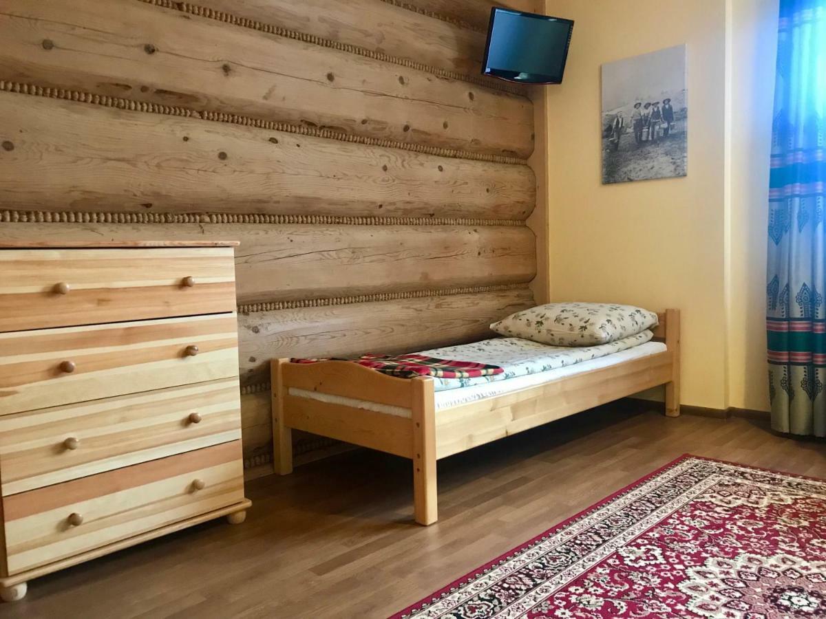 Pokoje Goscinne U Jaska Зомб Екстериор снимка
